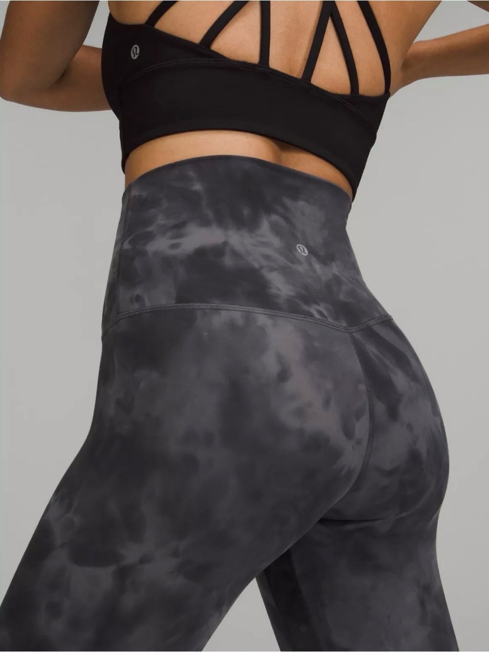 Women’s Lululemon Size 4 Wunder Train High Rise leggings 28” Diamond Dye